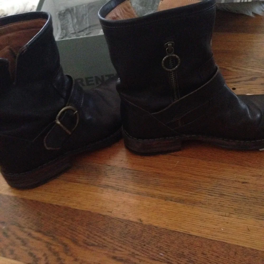 Fiorentini + Baker Black Leather Boots - Picture 3 of 4